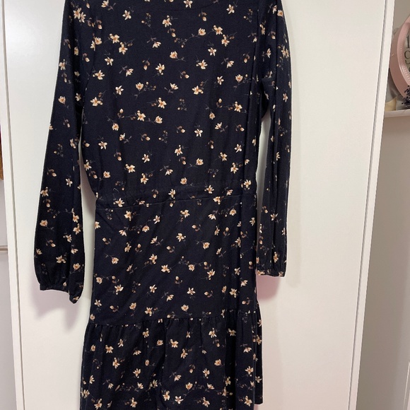 Navy Blue floral dress. Made in Korea - Picture 2 of 10